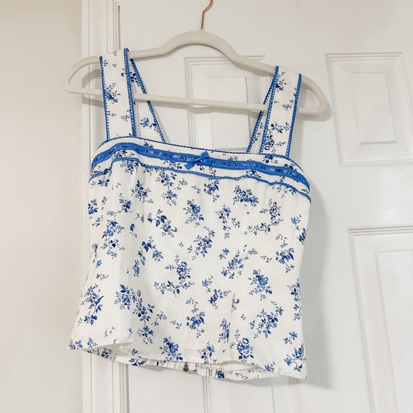 Reformation Tops - NWT Reformation Eloise Linen Top in Orlaya